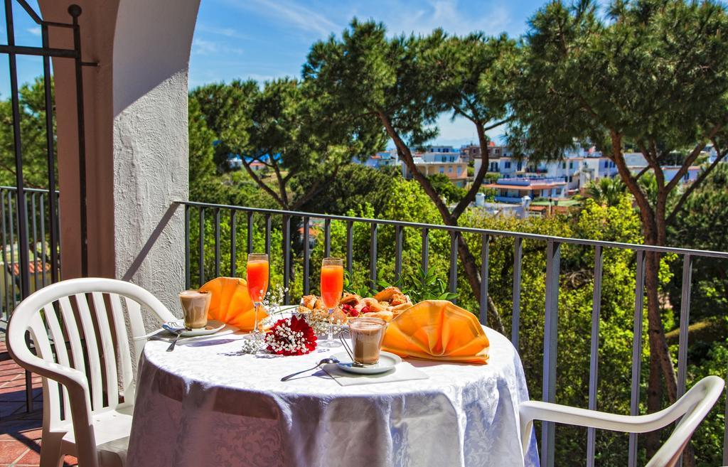 איסקיה Hotel San Valentino Terme מראה חיצוני תמונה