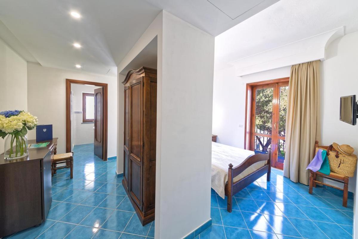 איסקיה Hotel San Valentino Terme מראה חיצוני תמונה
